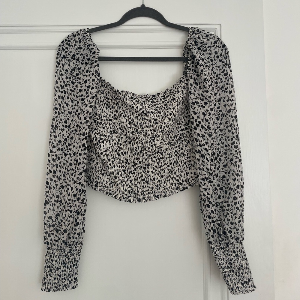 Aritzia Little Moon Patterned Blouse | Size M